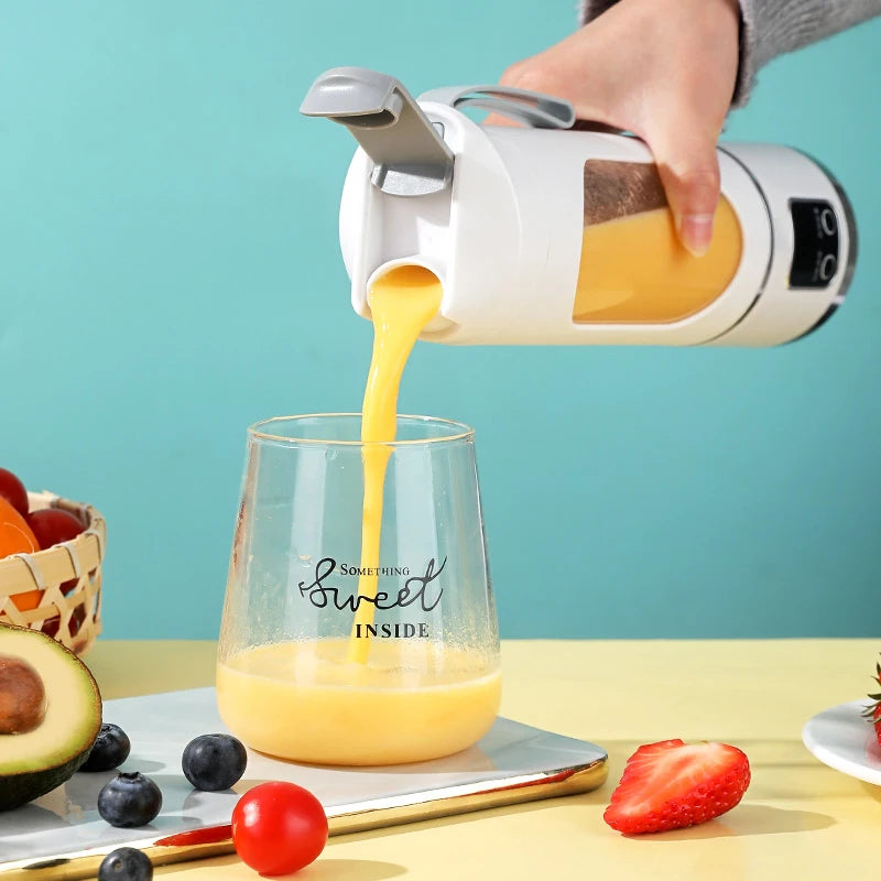 Small Portable Blender and Juicer - Rechargeable via USB, Personal Wireless Blender with Stainless Steel Blades